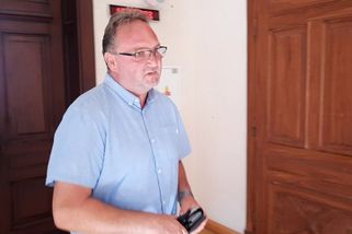 Bagristu před zraky jeho otce zavalil beton, vedoucí stavby dostal podmínku - Novinky